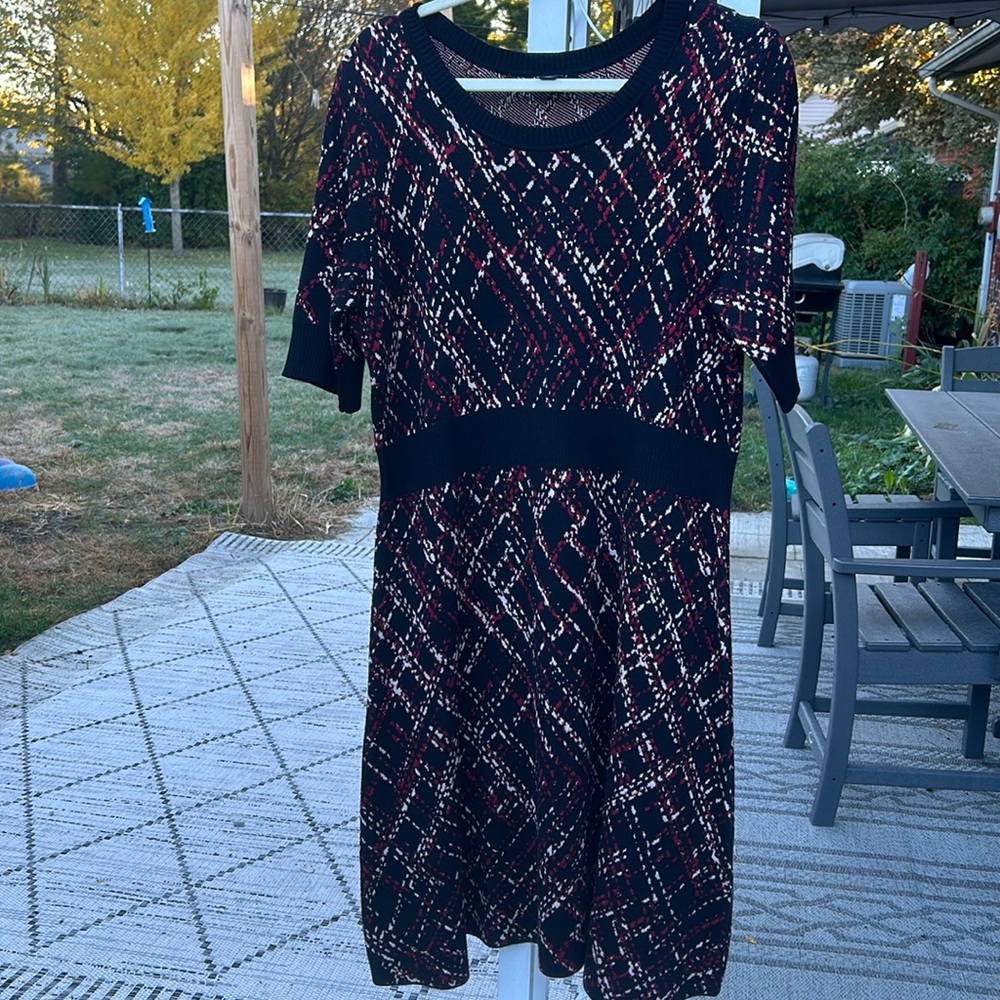 Fox & Ali short sleeve knee length dress